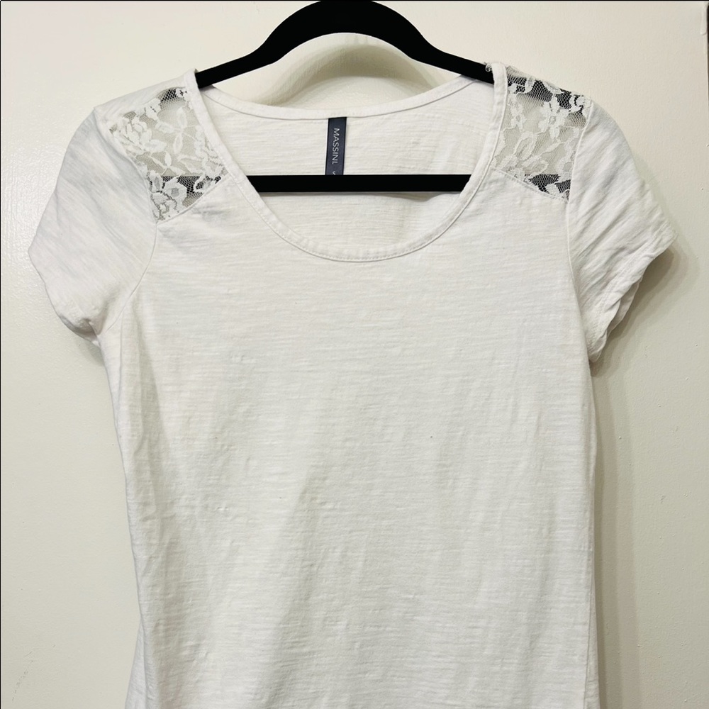 White t-shirt with floral lace design